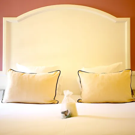 Royal Bon Repos 호텔 3*