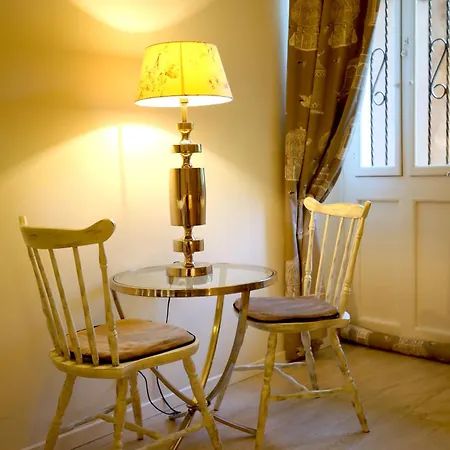 Royal Bon Repos