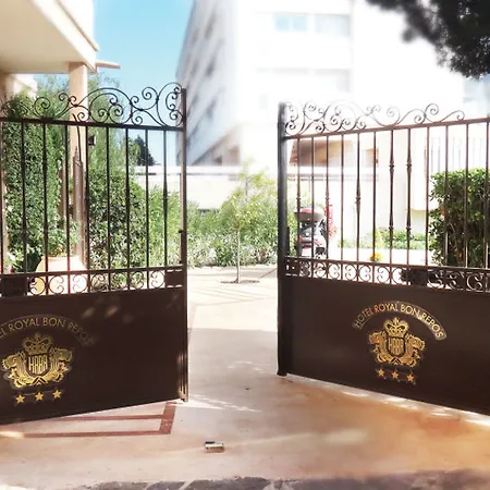 Royal Bon Repos