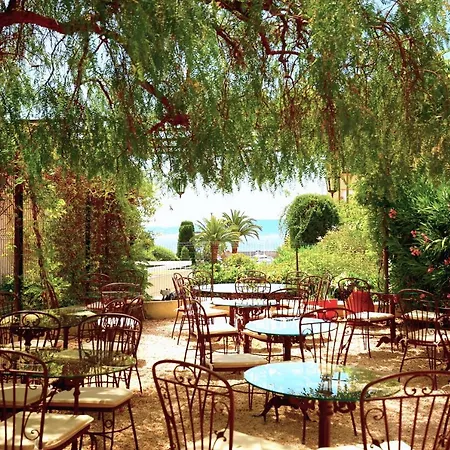 Royal Bon Repos